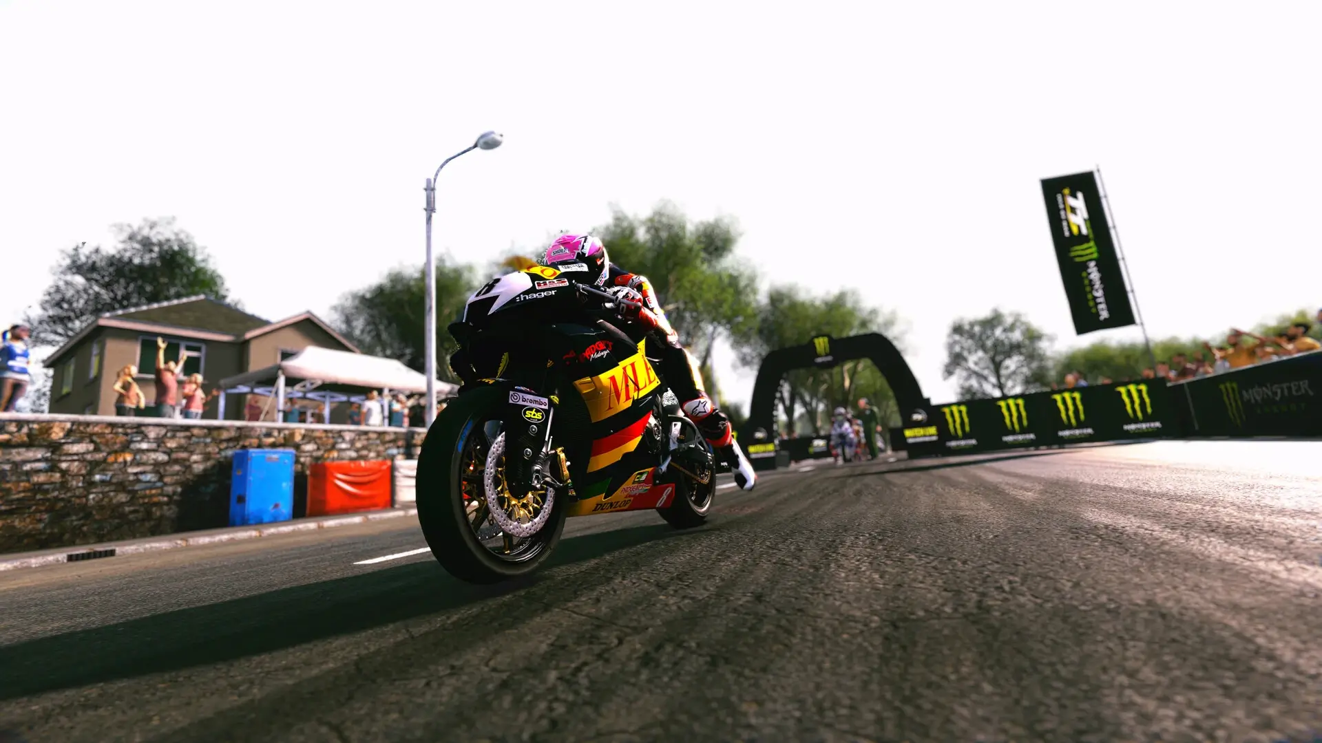 TT Isle of Man: Ride on the Edge 3 – Racing Fan Edition Gameplay Screenshots 2